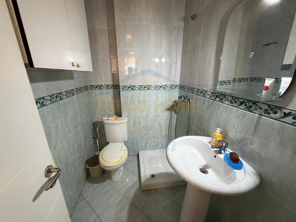 For sale, Apartment 3+1+Veranda, Selvia, Partizani High School, Tirana