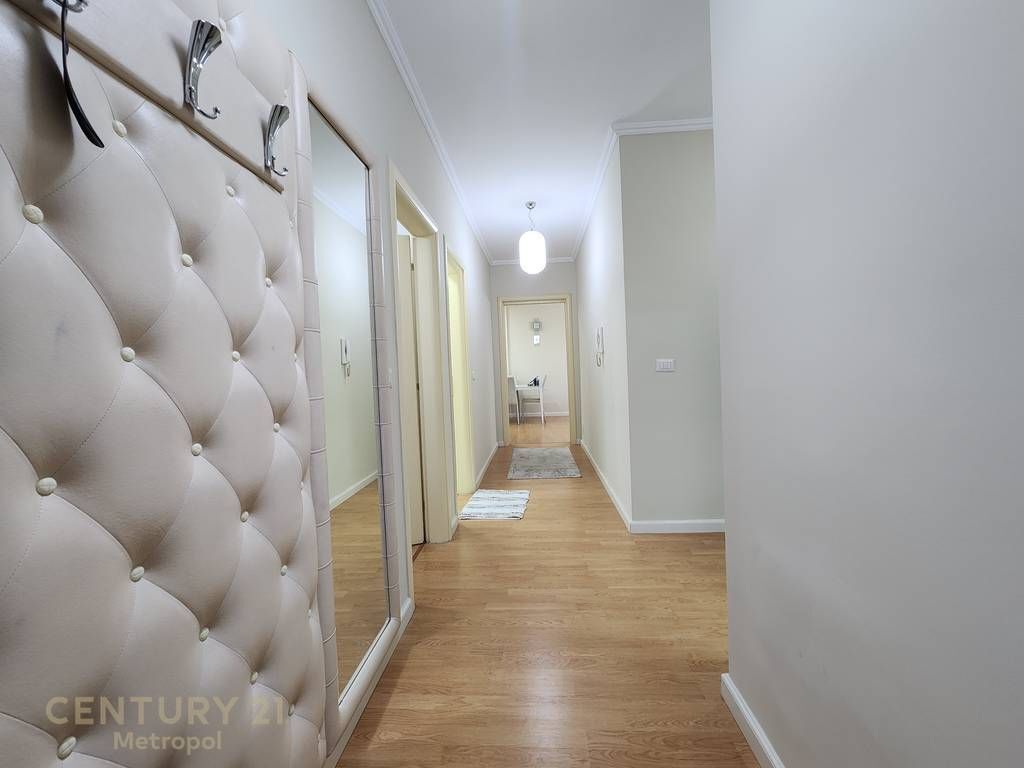 Jepet me qera apartament 2+1+2 tualete te kompleksi Usluga!