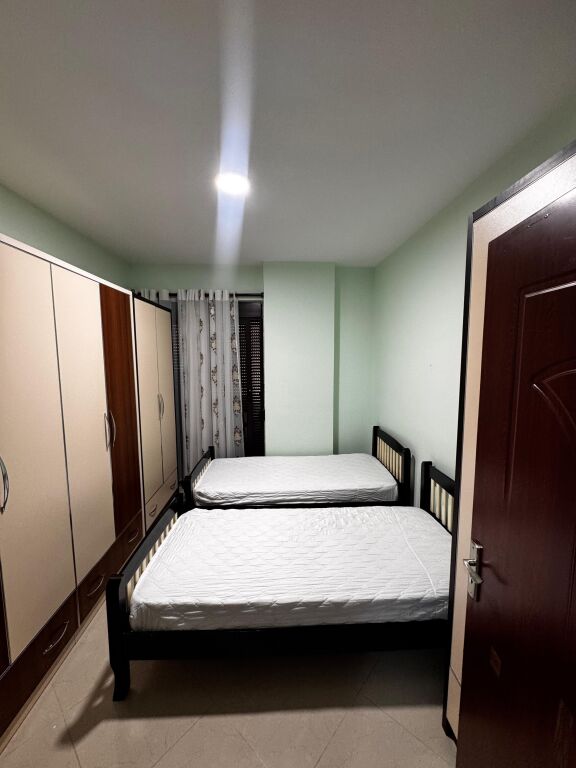 Apartament 2+1+2 per qera Astir !