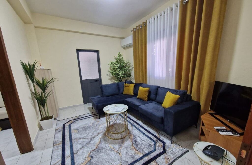 APARTAMENT ME QERA 2+1 VASIL SHANTO 65.000LEKE FH-91247