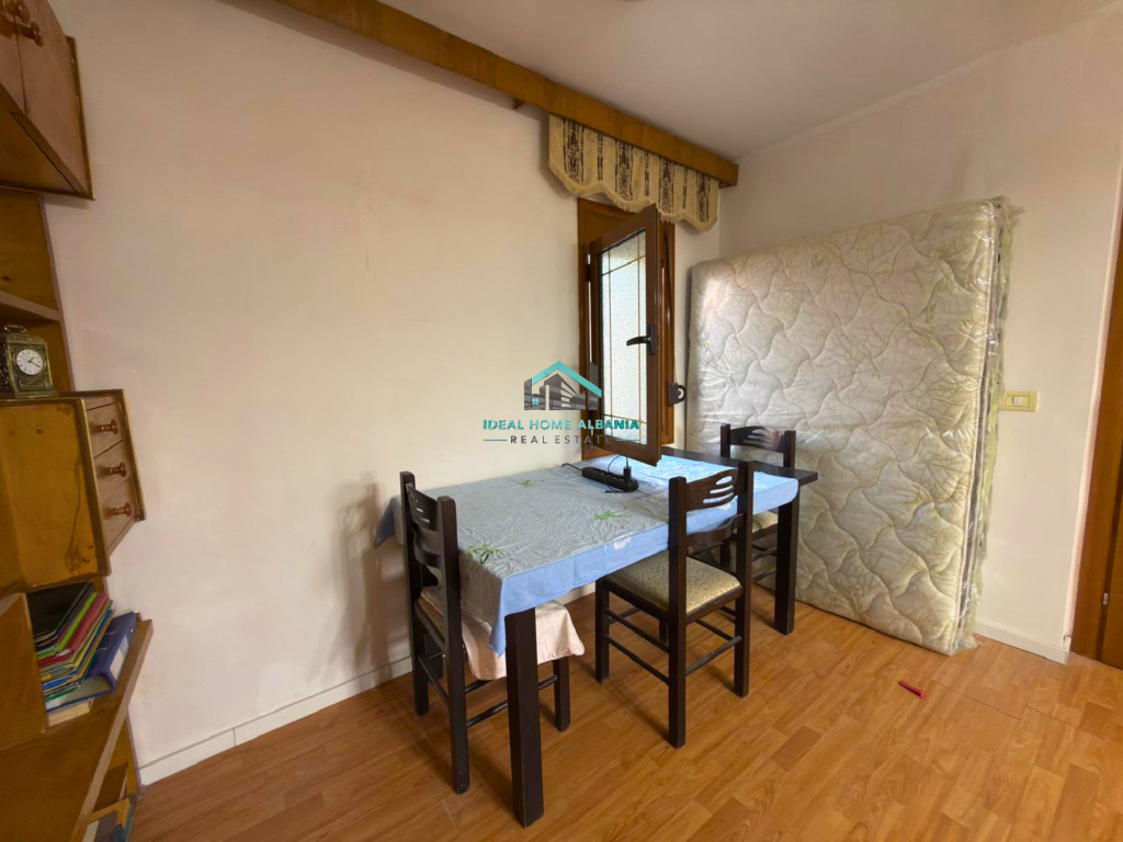 Apartament 2+1 per Shitje, Prane Pasticeri Elezaj, Vlore.
