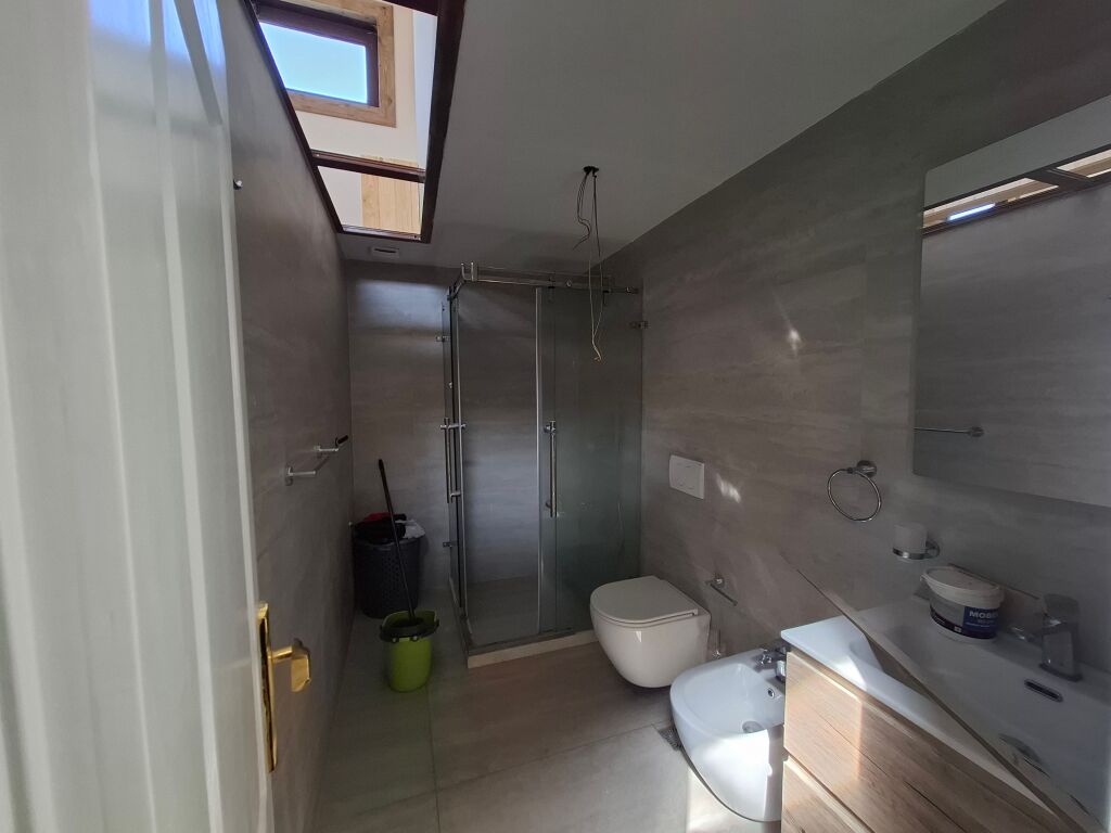 LUXURY APARTMENT 3+1+2 FOR RENT, AROUND SHKOZA ROUNDABOUT!
