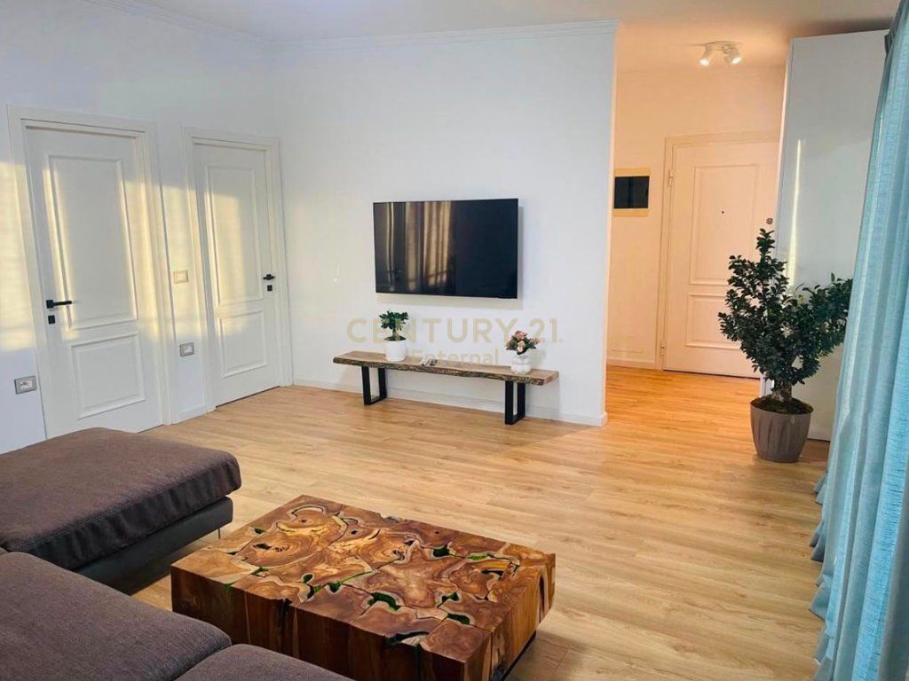 Ish Blloku - Attico di Lusso in Affitto 100m2 + 130m2 Veranda