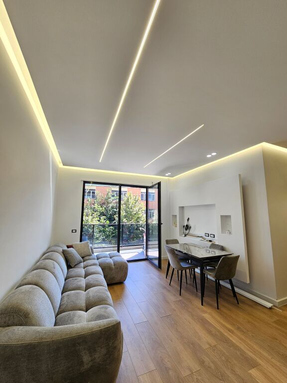 JEPET ME QIRA APARTAMENT MODERN 2+1+2+ post parkimi  – RRUGA 5 MAJI