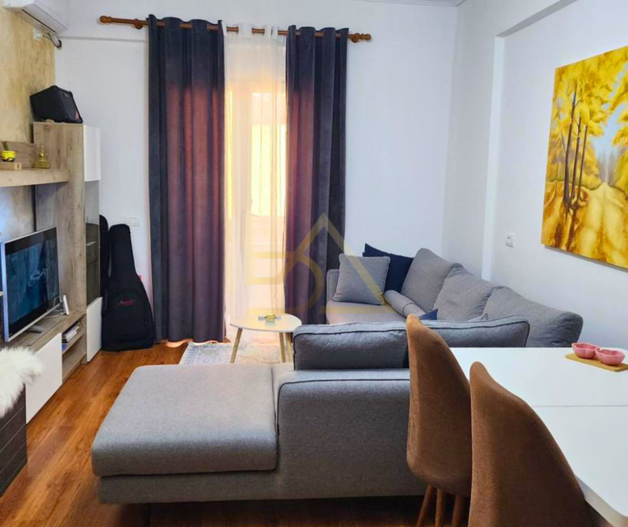 AFFITTASI APPARTAMENTO 1+1 – SPIAGGIA, DURRËS