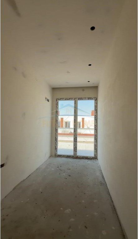 Shitet, Apartament 3+1+2, Yzberisht, Tiranë.