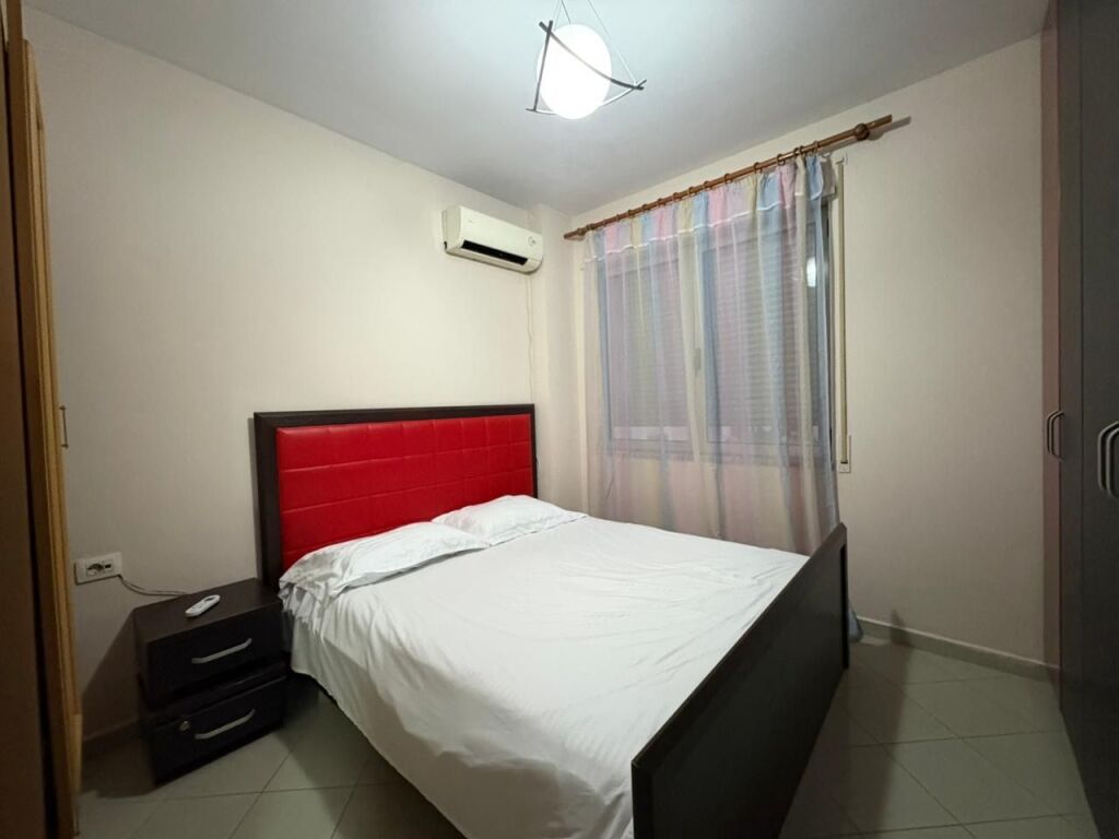 Apartament 2+1 per qera tek Selvia !