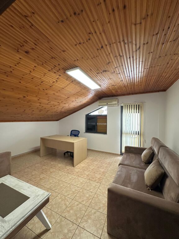 Qera | Apartament 2 + 1 | Pazari I Ri – Rruga Fadil Rada | 800 €/muaj