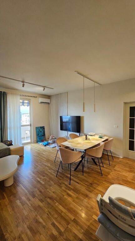 Apartment 2+1+2 for rent at Fortuzi Street, Mine Peza Street, Zogu i Pare Boulevard.