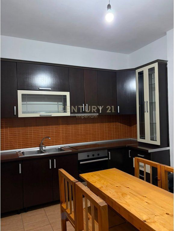 Apartament 2+1+ballkon me qira – Ish Dogana!
