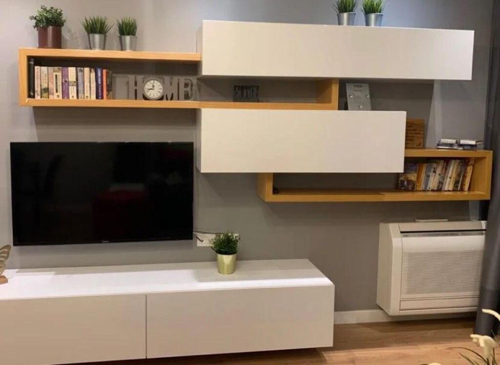 Jepet apartament 2+1+2 me qira tek 21 Dhjetori , Rruga Frosina Plaku , Ish Parku i Autobusave , Ish Parku , Rruga e Kavajes .