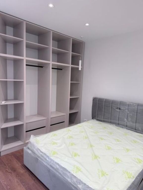 Appartamento 1+1 in affitto in Via 5 Maji, vicino alla Scuola Kico Blushi.