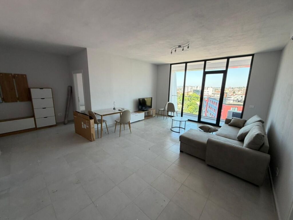 🏡 AFFITTASI APPARTAMENTO 2+1 + PARCHEGGIO  📍 Porcelan, di fronte a Klan TV💰 Prezzo: 750.000 Lek/mese