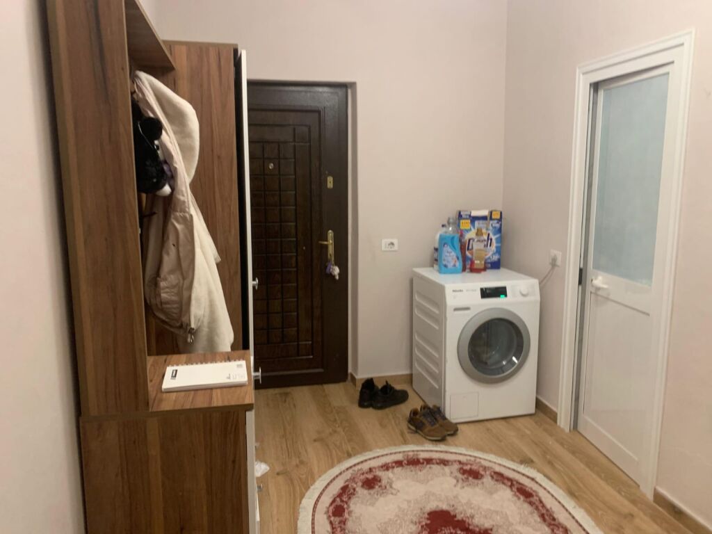 Qera | Vilë 1 + 1 | Rruga e Dibrës | 500 €/muaj