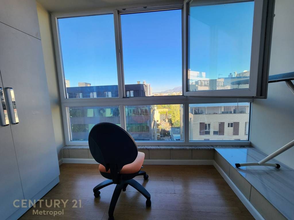 Jepet me qera apartament 2+1+2 tualete te kompleksi Usluga!