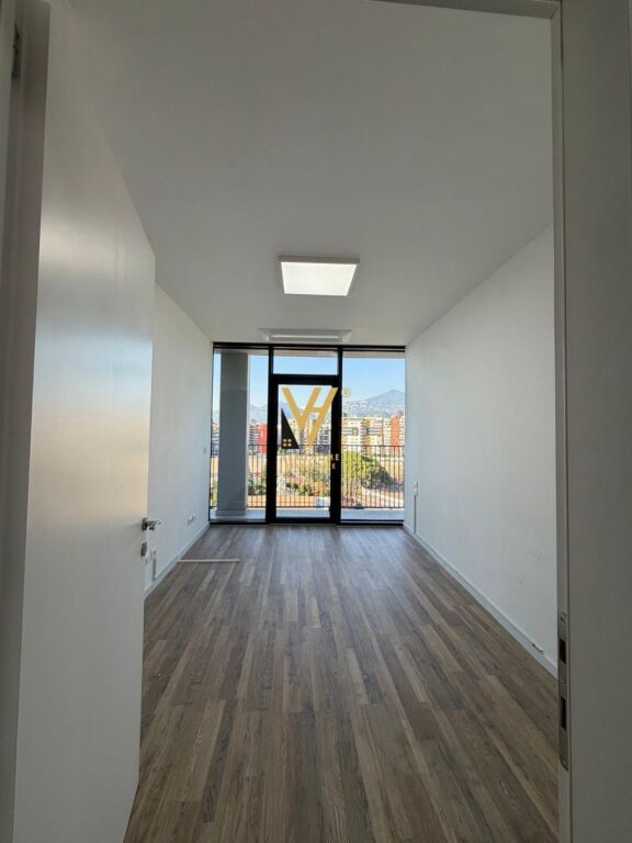 UFFICIO 130 M2 IN AFFITTO PRESSO LAKEVIEW RESIDENCE 1.700 EURO
