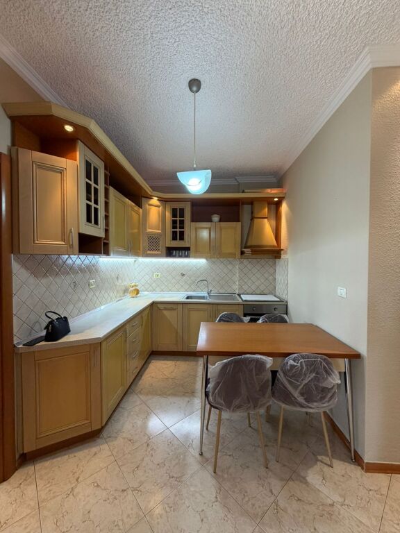 Affitto | Apartament 2 + 1 | Stadiumi Dinamo | 800 €/mese