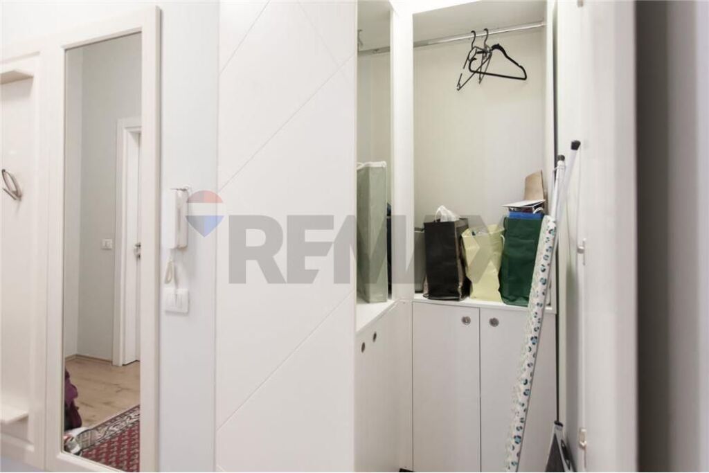 Appartamento 1+1 in affitto in Via Tefta Tashko Koco, vicino al Mercato Nuovo.