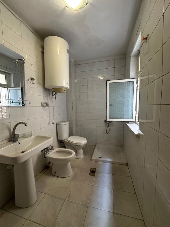 🏢Ish Tregu Elektrike shitet apartament  2+1, 15,500,000 leke