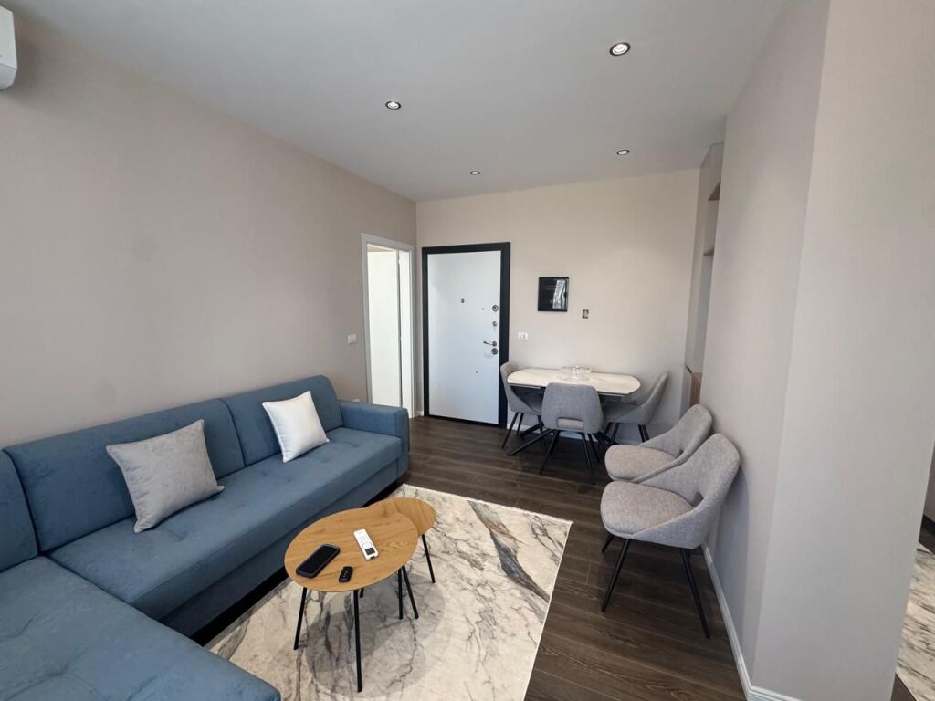Apartament me qira