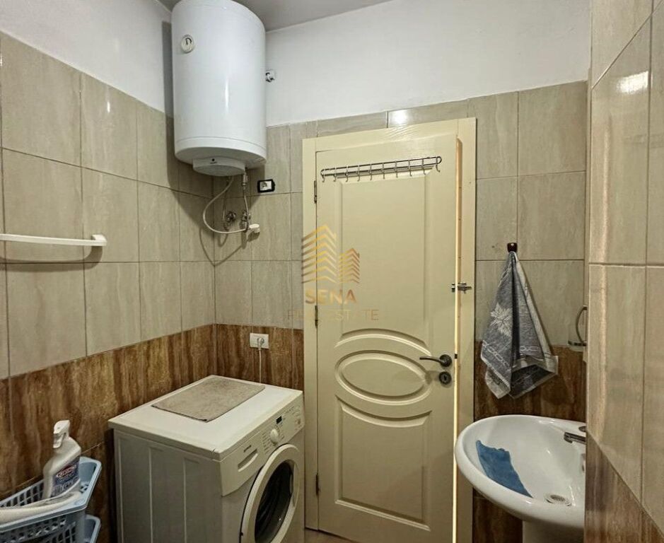 Shitet, Apartament 1+1+Blk,Kinostudio,130,000Euro