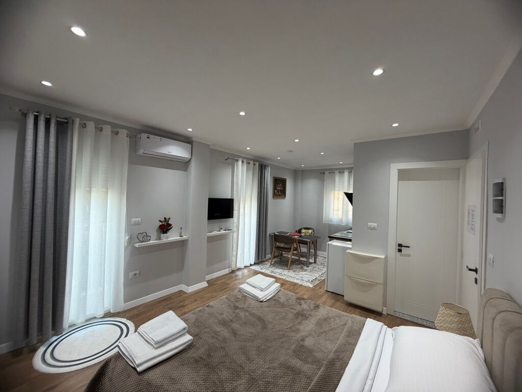 Apartament/studio me qera.