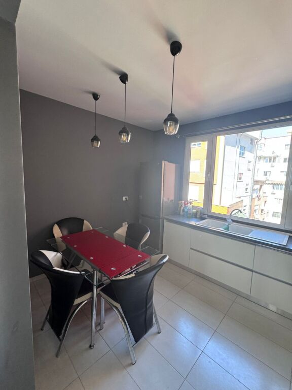 For rent Apartment 2+1, Kamza turn below the Terminal 500 thousand lek (negotiable) 