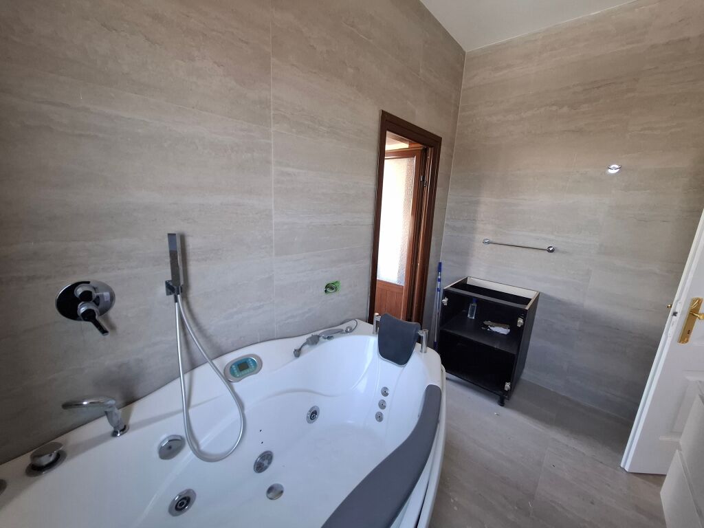 LUXURY APARTMENT 3+1+2 FOR RENT, AROUND SHKOZA ROUNDABOUT!