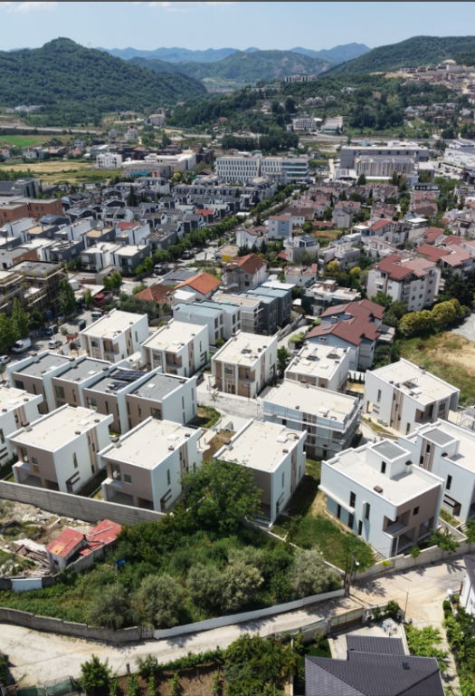 🏡 Villa a Schiera su 3 Piani in Vendita | Vicino a TEG