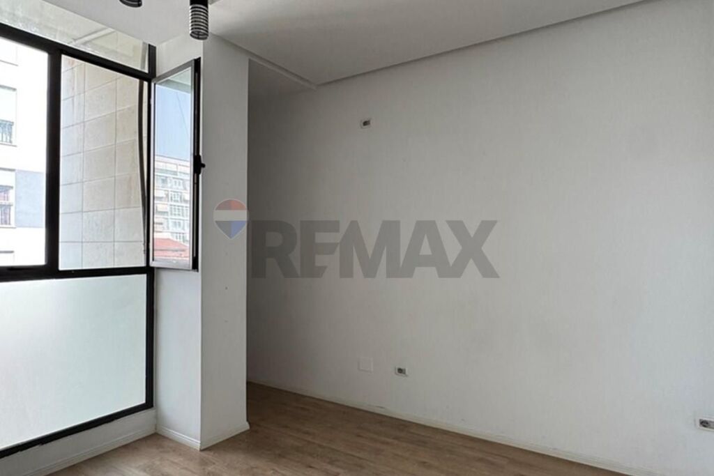 Zyrë - Për Qira - Rruga Tish Dahia, Tiranë(ID: 530261085-10)
