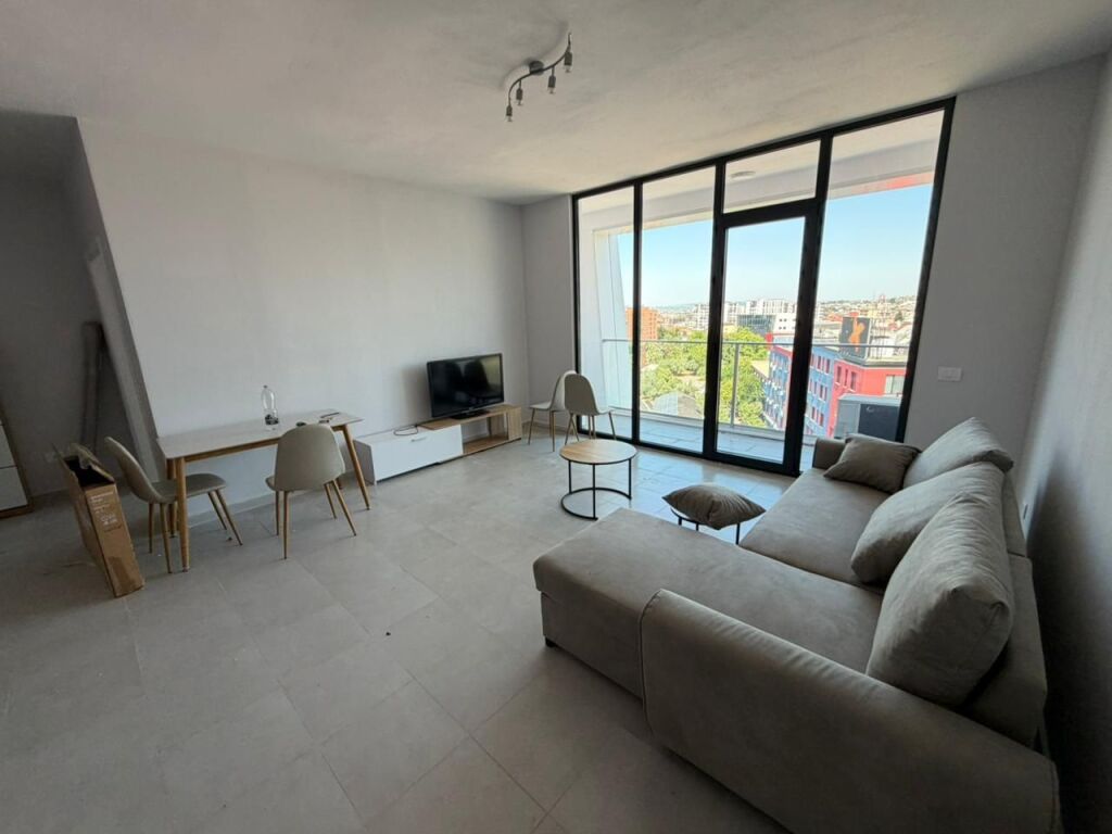 🏡 AFFITTASI APPARTAMENTO 2+1 + PARCHEGGIO  📍 Porcelan, di fronte a Klan TV💰 Prezzo: 750.000 Lek/mese