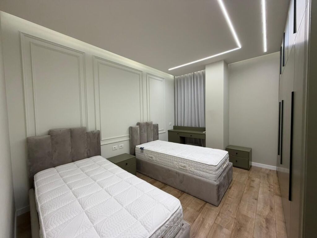 Apartment 2+1+Parking for rent at Liqeni i Thate.