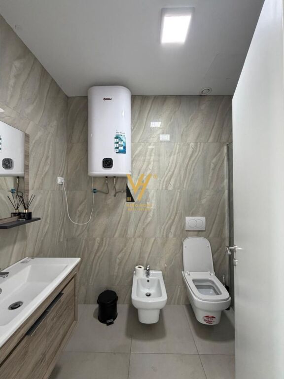 UFFICIO 130 M2 IN AFFITTO PRESSO LAKEVIEW RESIDENCE 1.700 EURO
