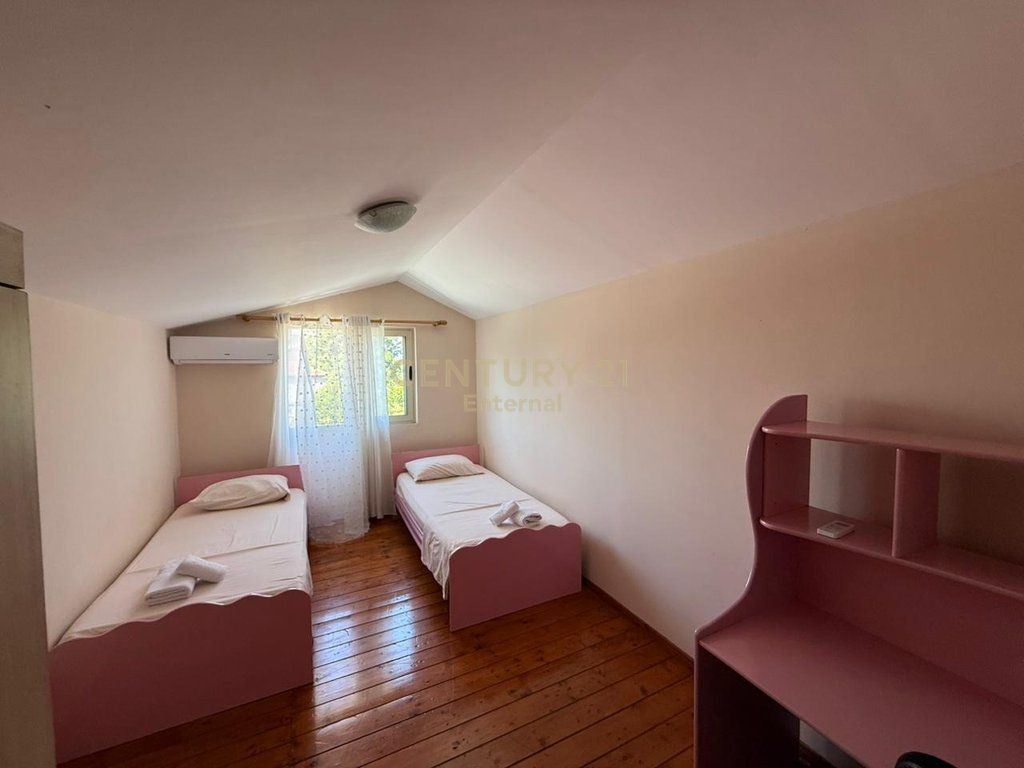 Duplex in affitto presso la Scuola Unita 650 € /Mese 60.000 Lek /Mese