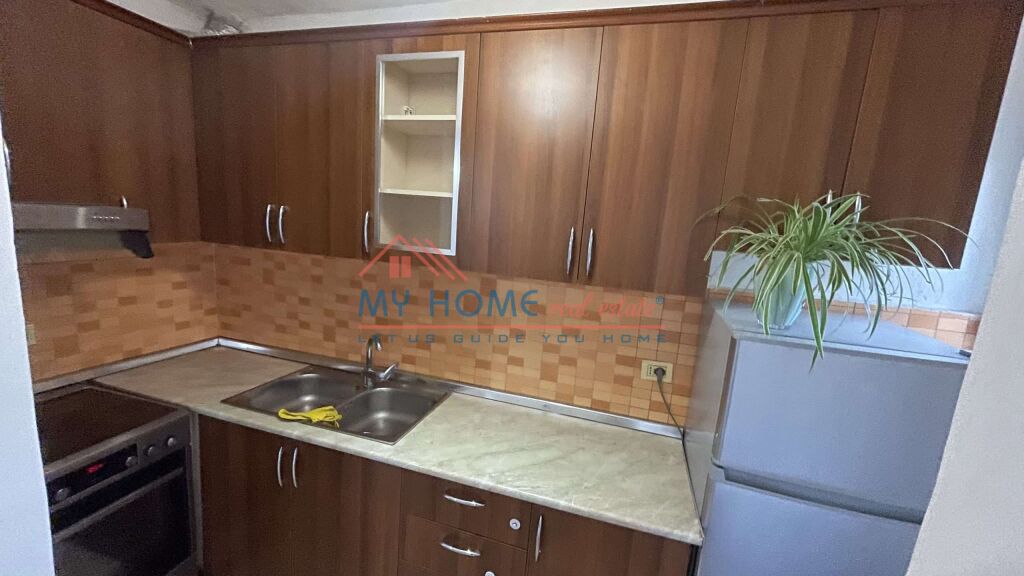 Apartament 1+1 me qera tek 21 Dhjetori ne Tirane