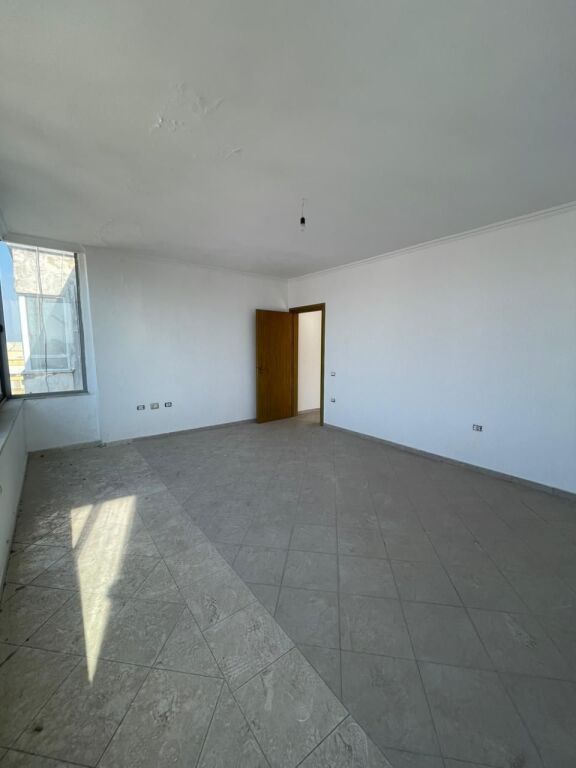 🏷️ OKAZION‼️ ULJE ÇMIMI‼️ | SHITET APARTAMENT 2+1 ME VERANDË – ASTIR