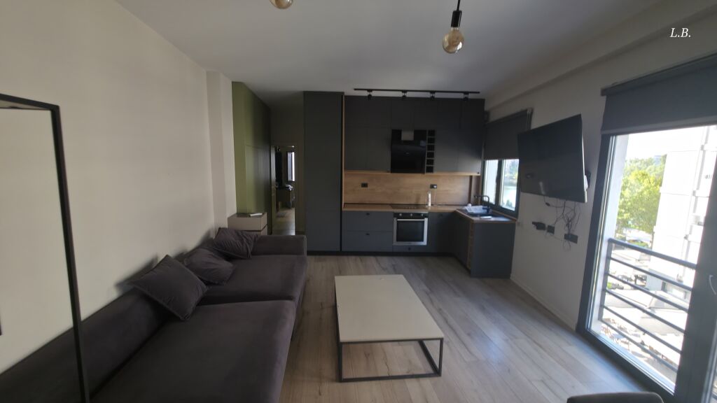JEPET ME QIRA APARTAMENT 1+1 – LIQENI I THATË, PRANË RADISSON
