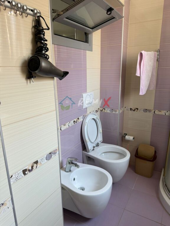 🏡 APARTAMENT 2+1+2 PËR SHITJE – PRANË ZJARRFIKËSES