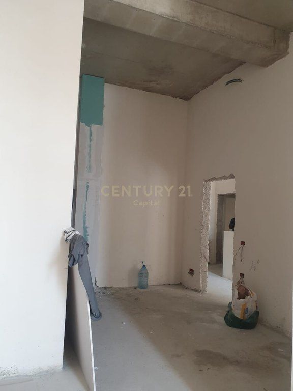 SHITET APARTAMENT 2+1+2 – ALI DEM