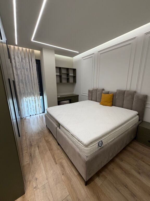 2+1, te petville liqeni i thate, 1500 euro me parkim