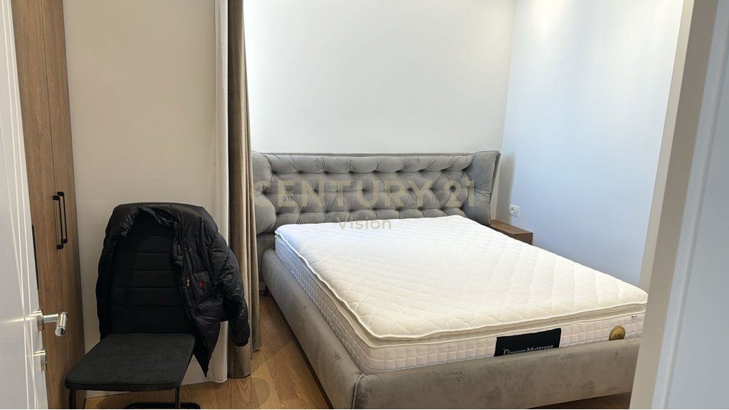 Apartament 2+1+2 për shitje në qendër, Tiranë - 116 m²