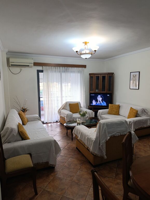 Affitto | Apartament 2 + 1 + 2 | Shkolla Bashkuar | 600 €/mese