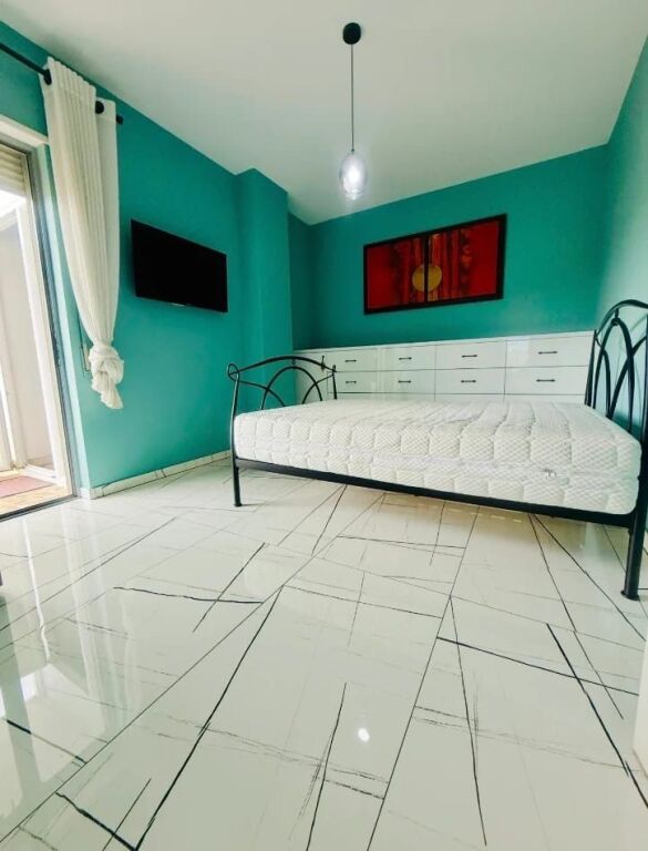 Jepet me qera apartamenti 2+1