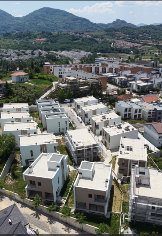 🏡 Villa a Schiera su 3 Piani in Vendita | Vicino a TEG