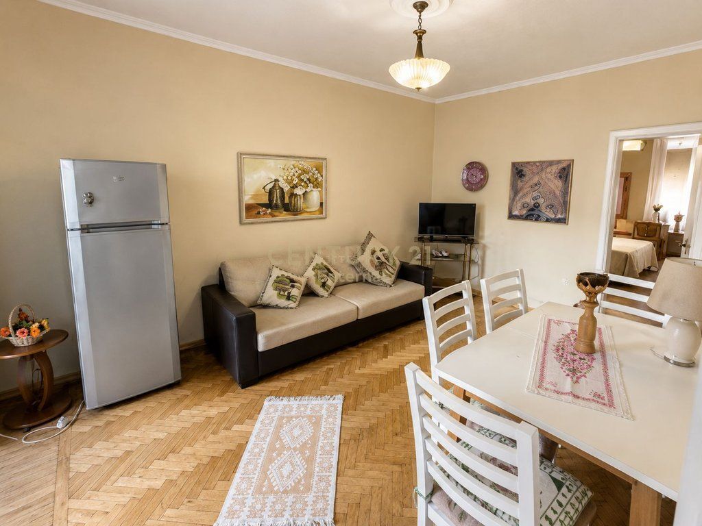 Centro - Affittasi 1+1 Completato Di Fronte alla Banca d'Albania al Mercato Cam