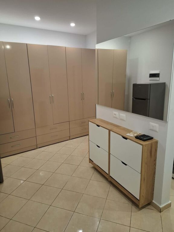 Rent | Apartament 1 + 1+Parkim | Kinostudio | 350 €/month
