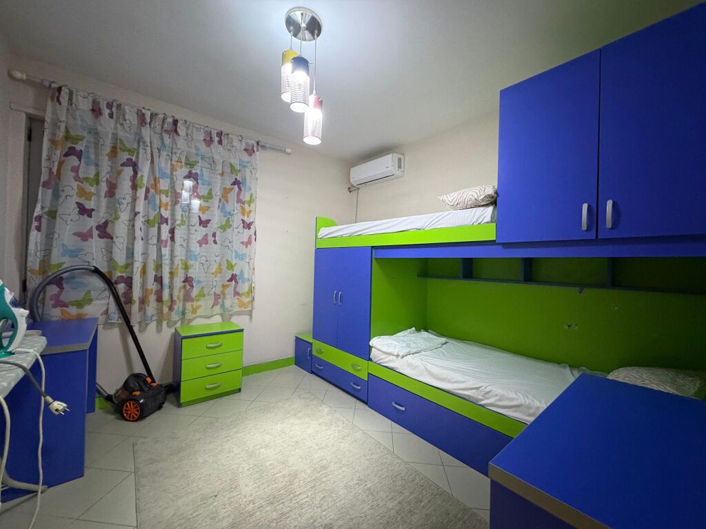 Apartament 2+1 per qera tek Selvia !