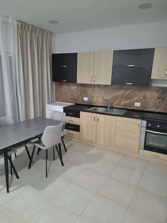 Rent | Apartament 1 + 1+Parkim | Kinostudio | 350 €/month