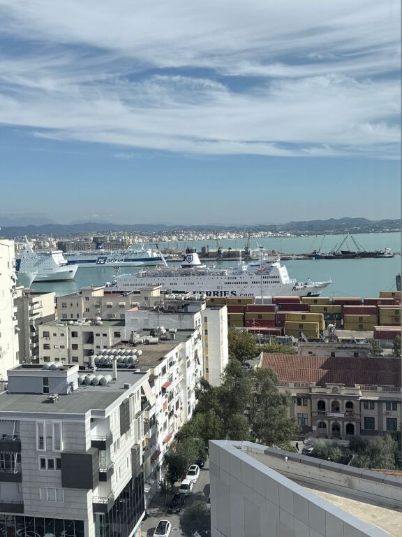 JEPET ME QERA APARTAMENT 1+1 PRANE BASHKISE, DURRES