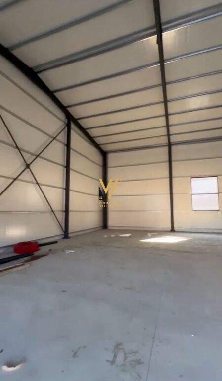 JEPET KAPANON 4.000 M2 ME QERA NE FLLAKE, DURRES 3.500 EURO